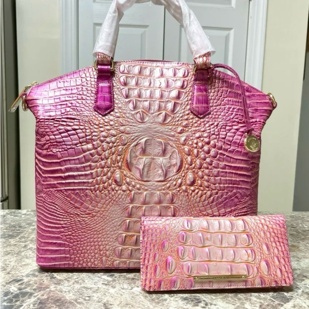 BNWT Brahmin large duxbury with matching wallet